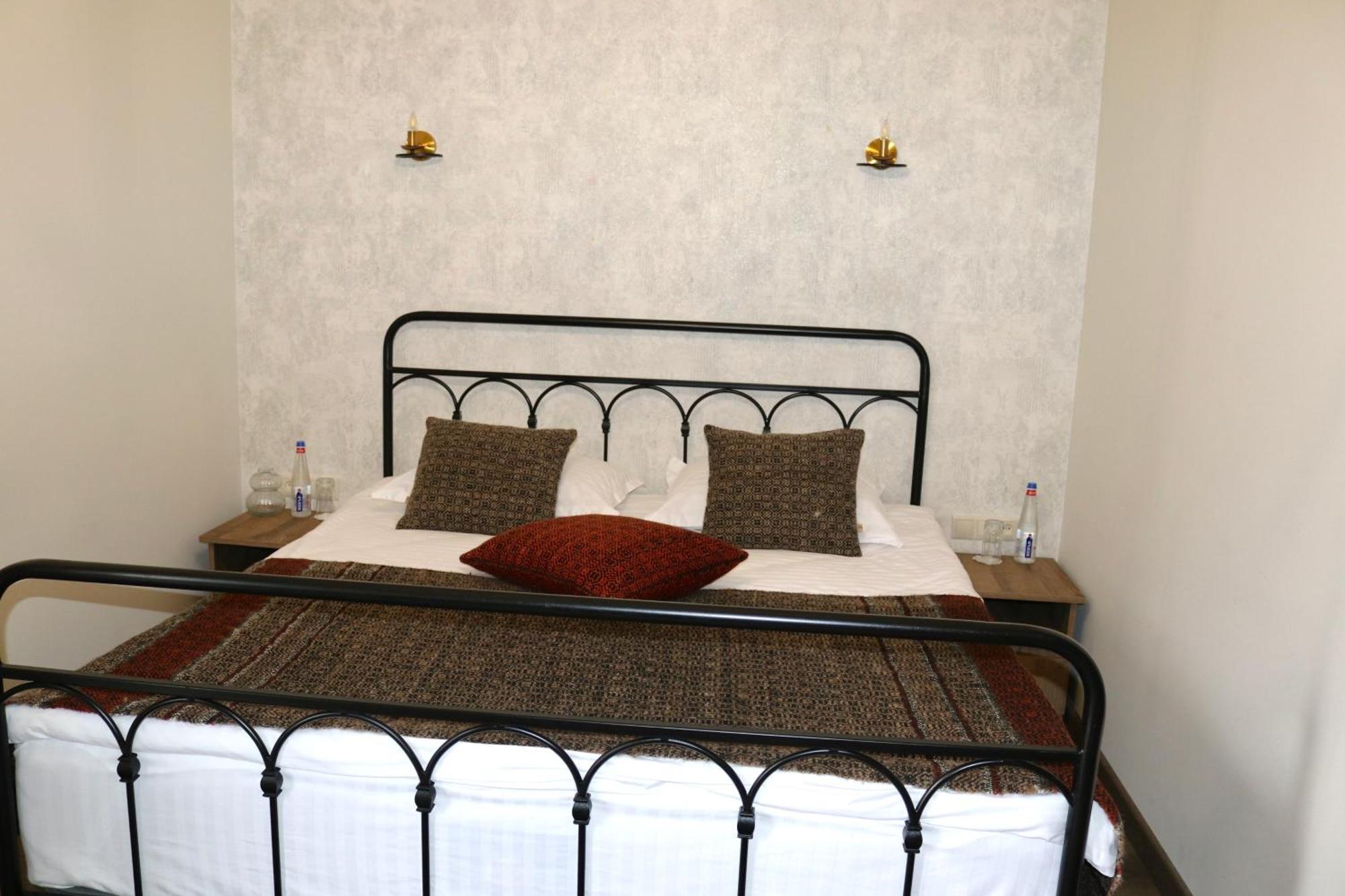 Redroof Country House Hotel Goris Cameră foto