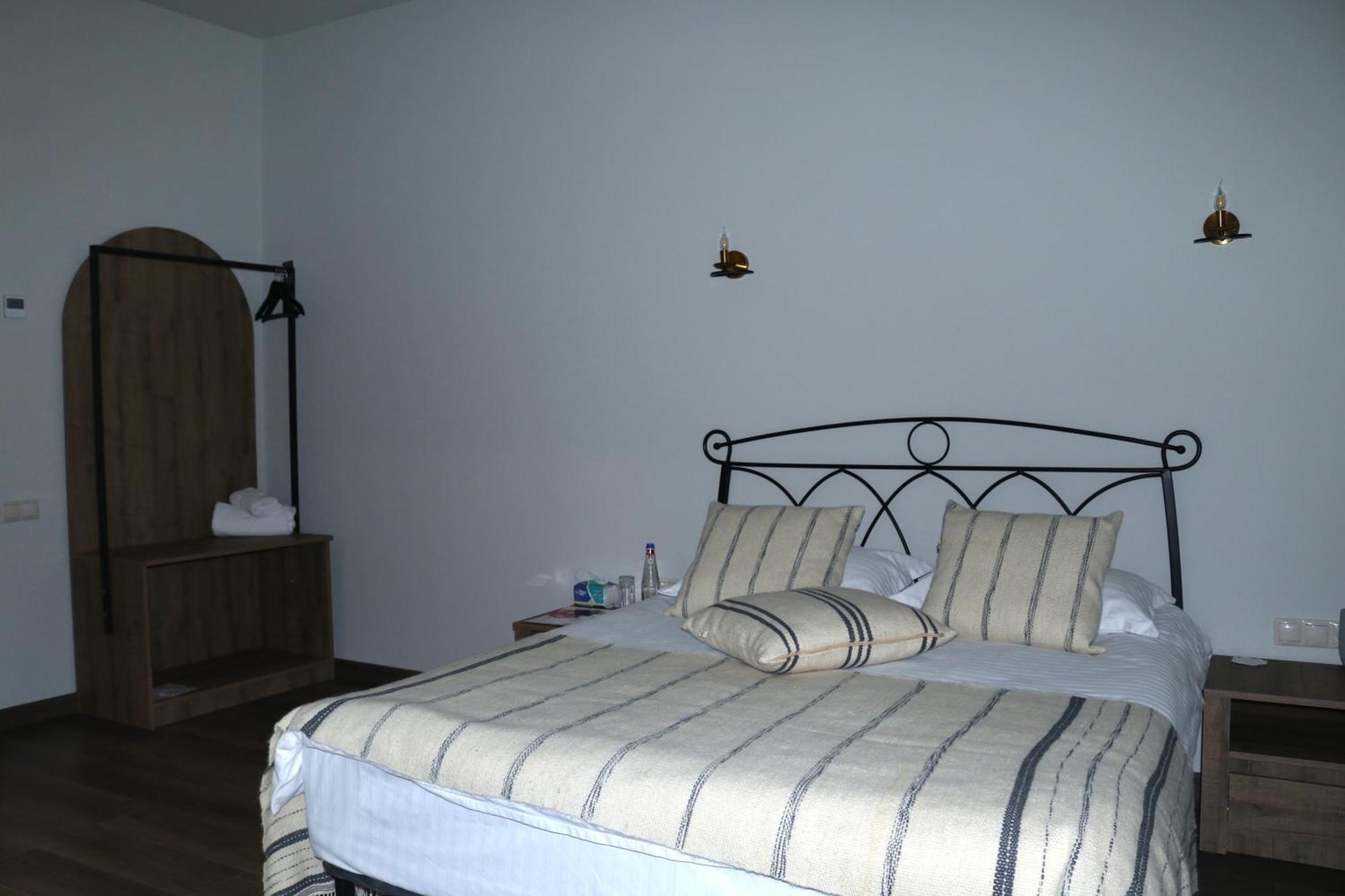 Redroof Country House Hotel Goris Exterior foto